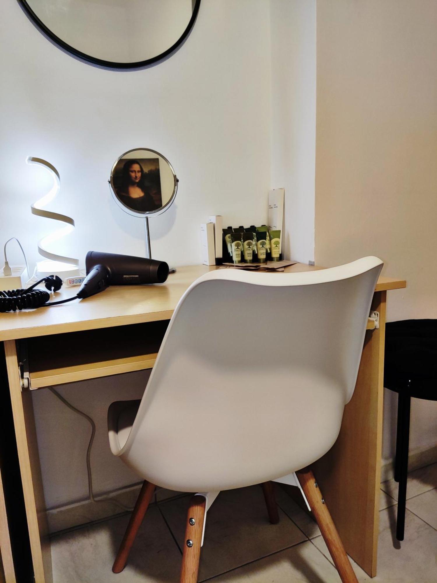 Elegant Central Studio With Balcony & 1 Gbps Fiber Szaloniki Kültér fotó